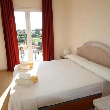 Club Deluxe Apartment